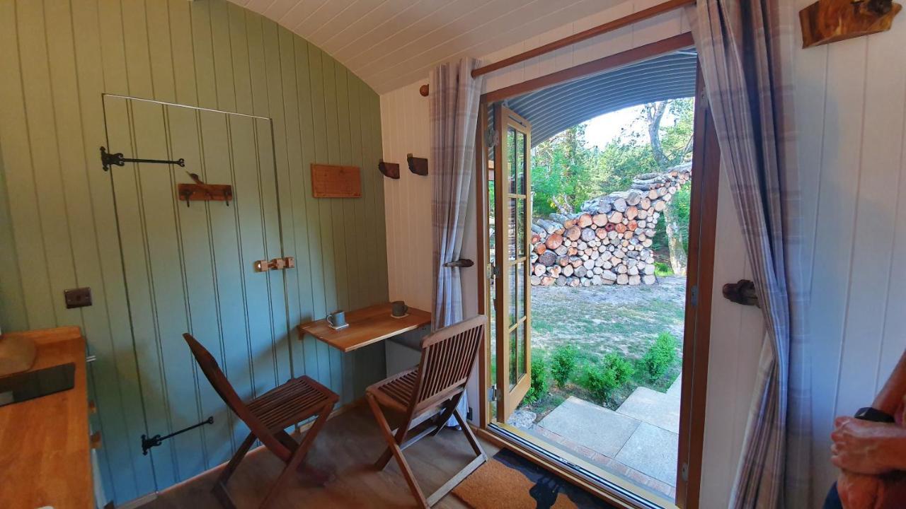 Sika Hut Villa Wareham Bagian luar foto